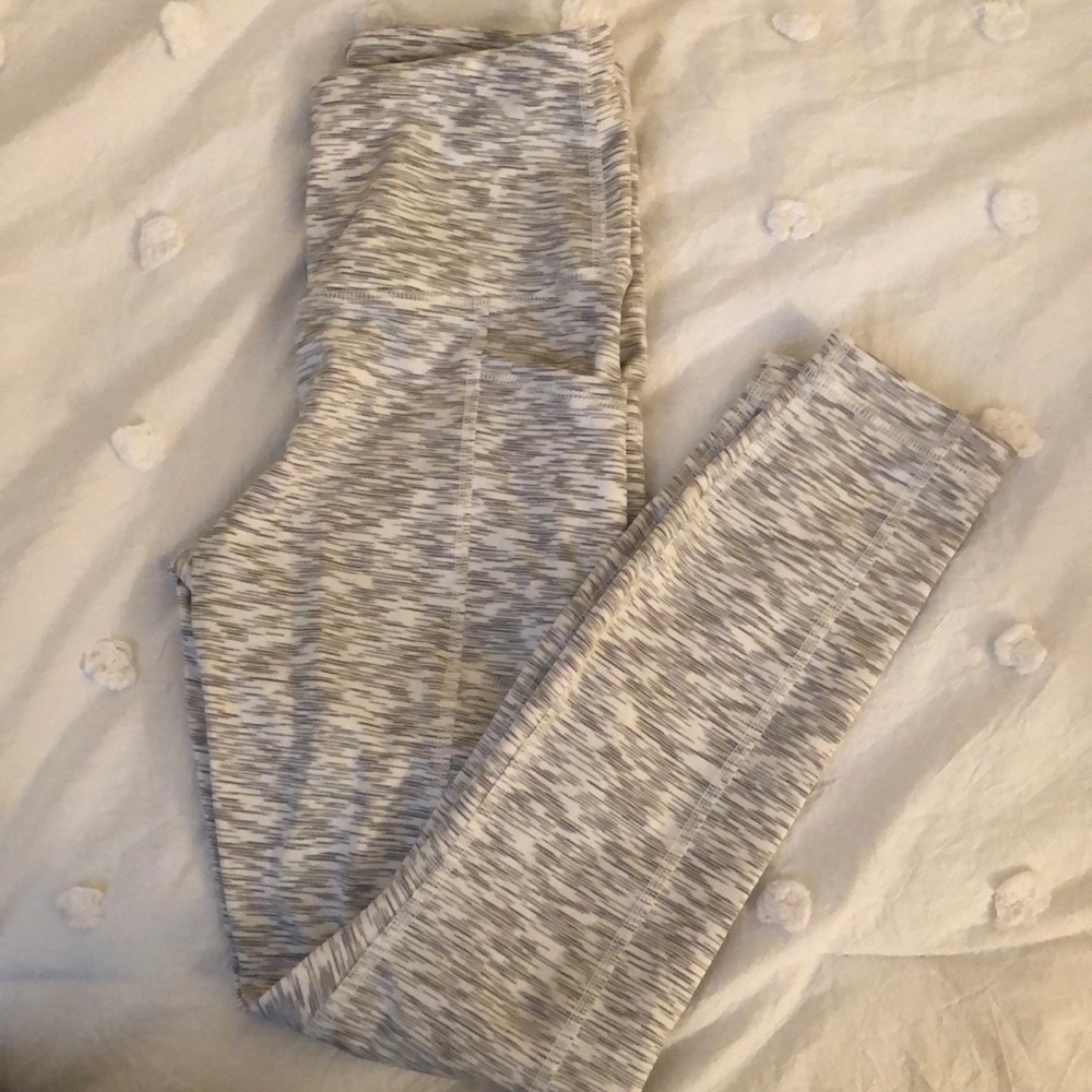 LIKE NEW 90 Degree Cropped Leggings